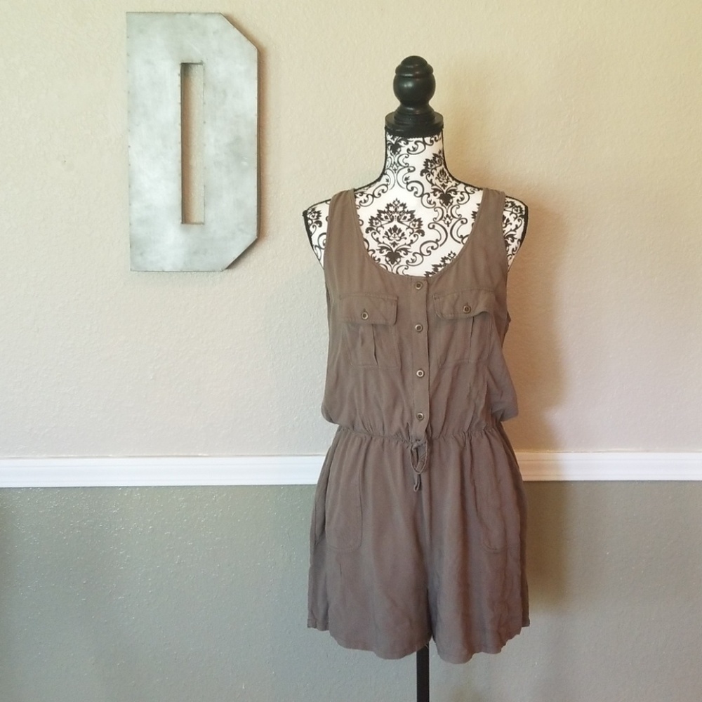 Army green romper